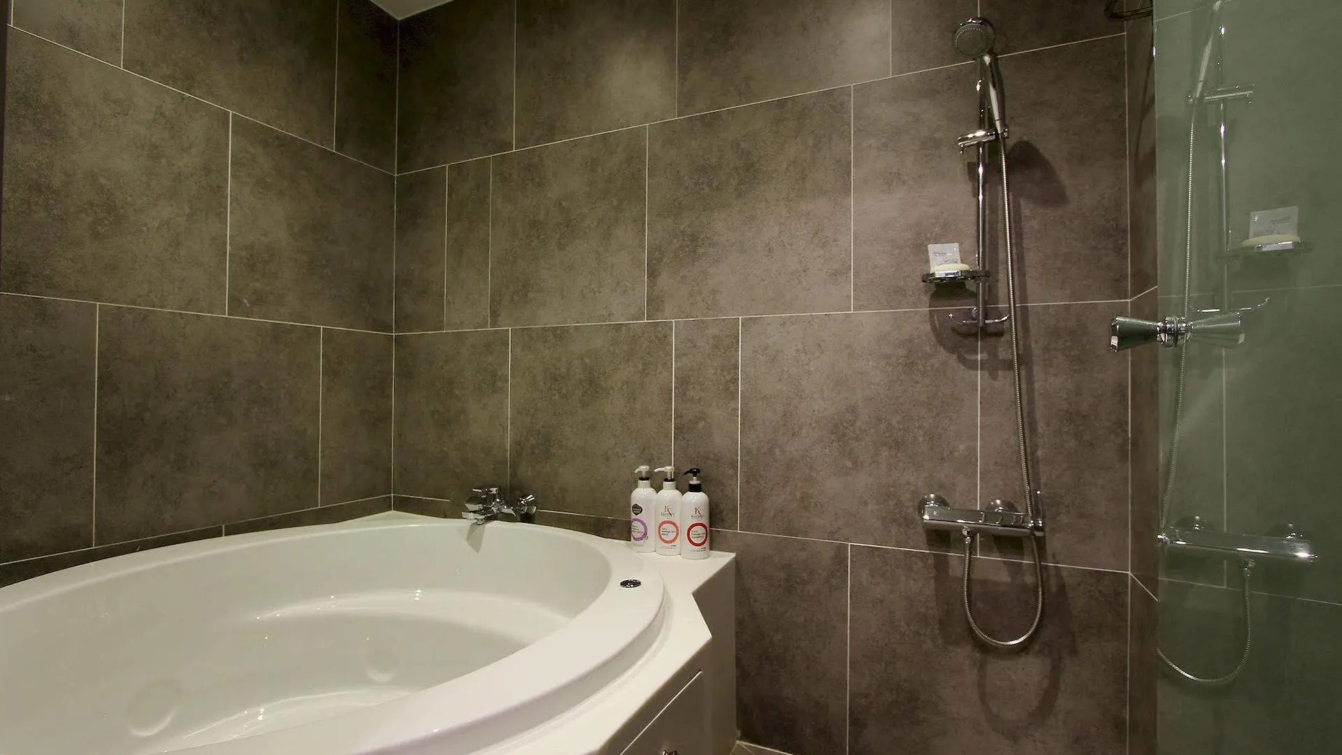 Bando Tourist Hotel Incheon 3*,